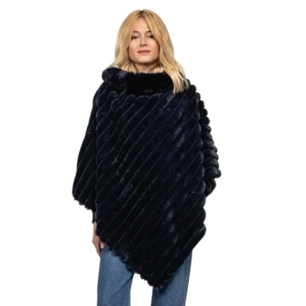 Chic Navy Blue Faux Fur Poncho Cozy Soft AJMC One Size